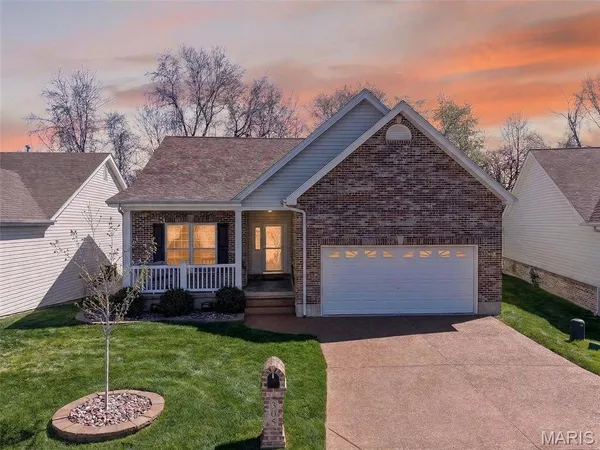 $375,000 | 305 Newport Drive, St. Peters, MO 63376