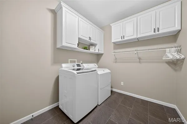 $375,000 | 305 Newport Drive, St. Peters, MO 63376