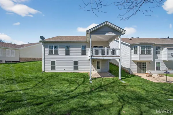 $375,000 | 305 Newport Drive, St. Peters, MO 63376