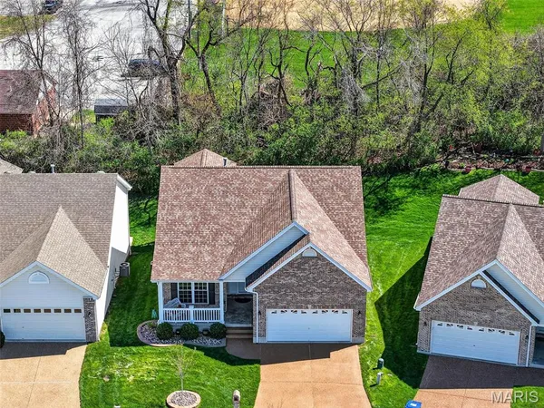 $375,000 | 305 Newport Drive, St. Peters, MO 63376