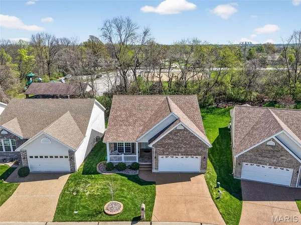 $375,000 | 305 Newport Drive, St. Peters, MO 63376