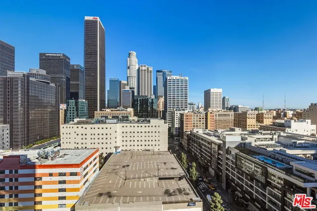 a picture of city view