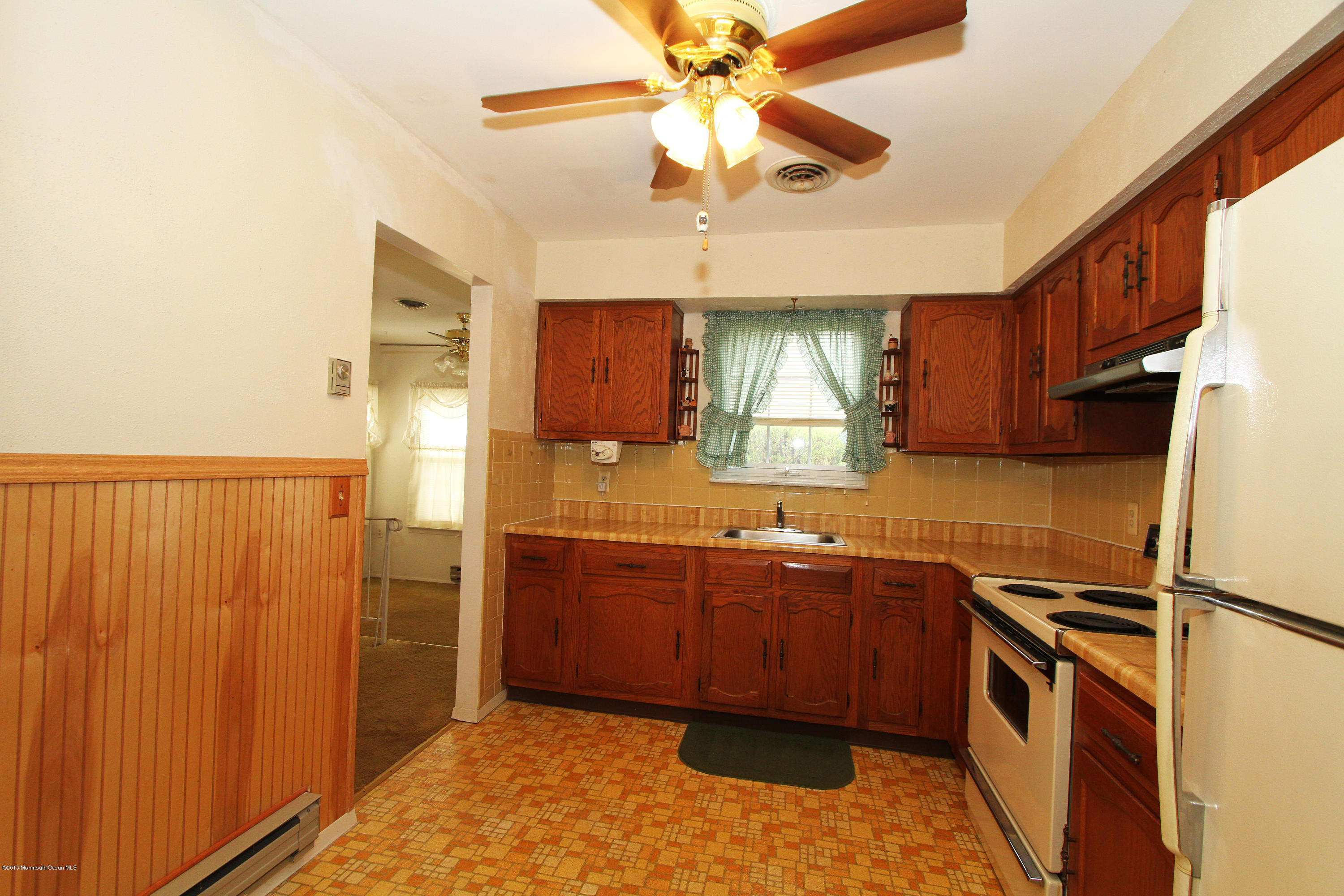 139 A Sunset Road, Unit A Whiting, NJ 08759 - Photo 3 of 19 Eat-In Kitchen