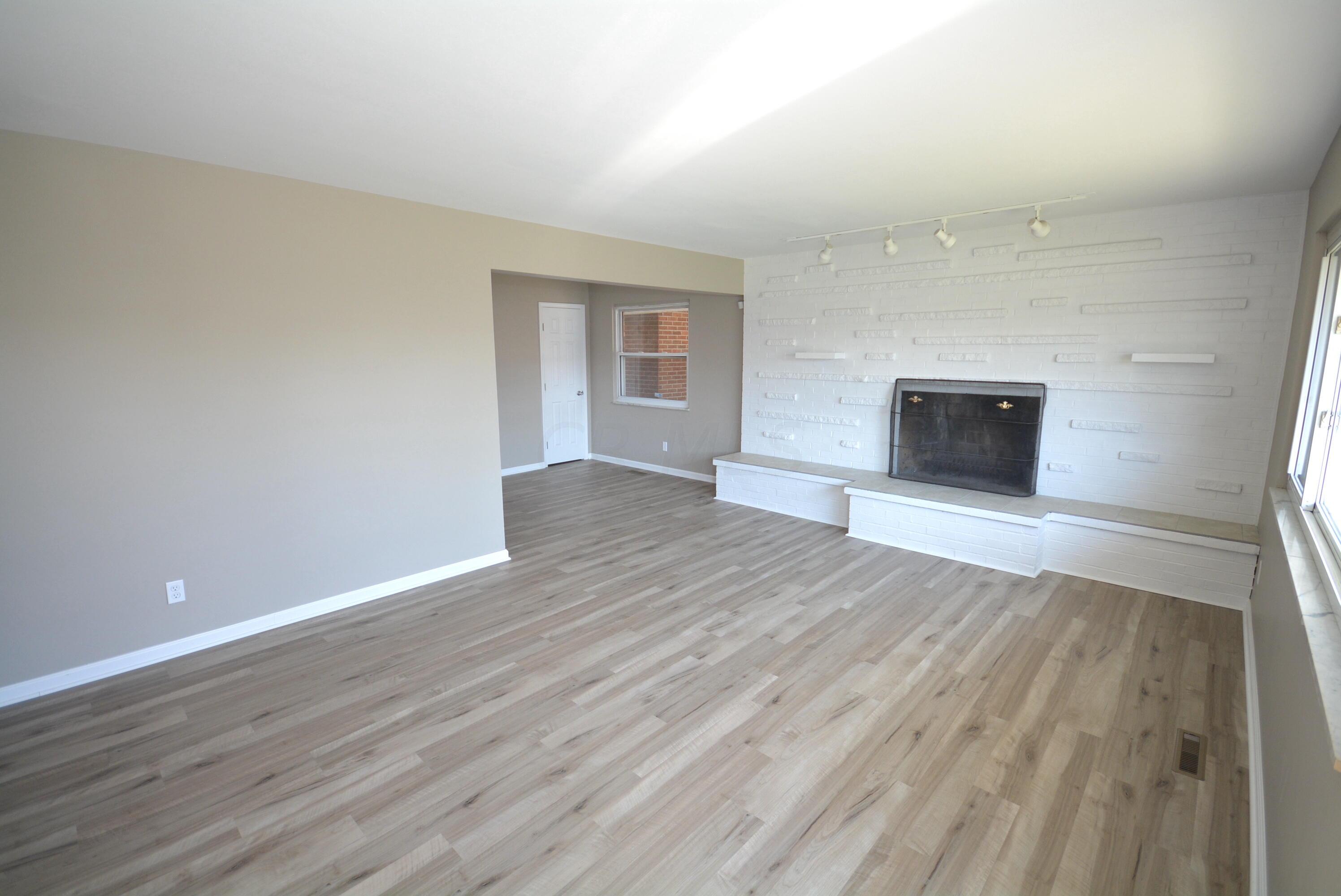 1391 Cunard Road Columbus, OH 43227 - Photo 10 of 34 New Flooring & Paint