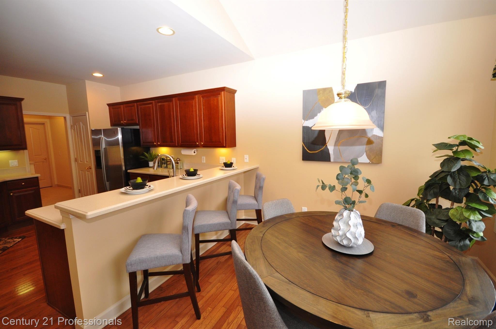 5074 Belmonte Drive Rochester, MI 48306 - Photo 8 of 29 7 Kitchen 2.JPG