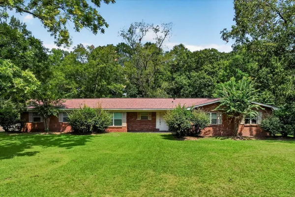 $250,000 | 109 Lincoln Avenue, Bassfield, MS 39421