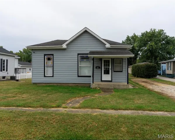 $75,000 | 220 East North Street, Roodhouse, IL 62082