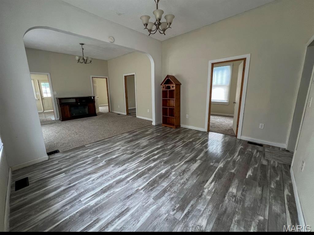 220 East North Street Roodhouse, IL 62082 - Photo 11 of 20