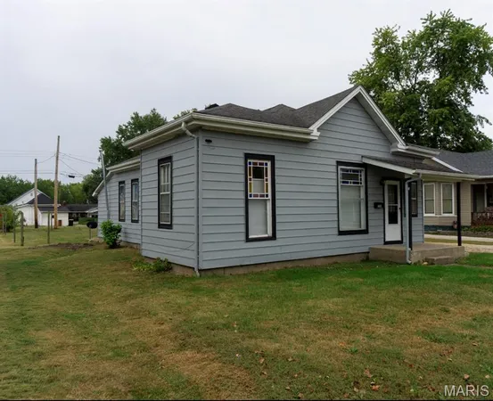 $70,000 | 220 East North Street, Roodhouse, IL 62082