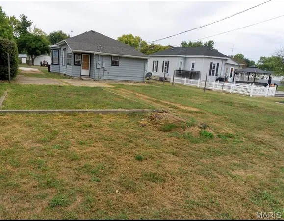 $70,000 | 220 East North Street, Roodhouse, IL 62082