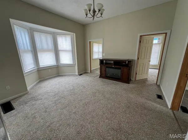 $70,000 | 220 East North Street, Roodhouse, IL 62082