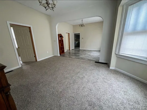 $70,000 | 220 East North Street, Roodhouse, IL 62082