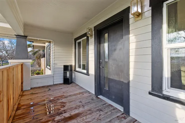 a view of livingroom with an outdoor space