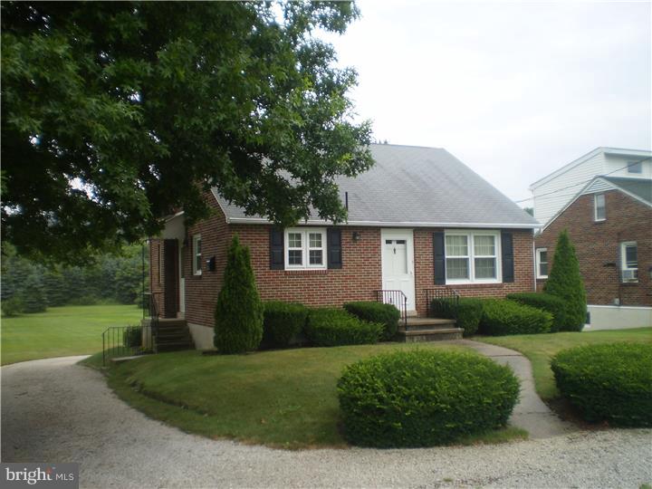 243 Wheatfield Road Reading, PA 19608 - Photo 1 of 8 Gallery Image 1