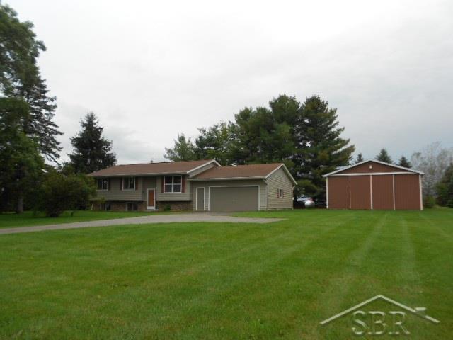 4911 North Hope Road Hope, MI 48628 - Photo 3 of 20 31264914-2.JPG