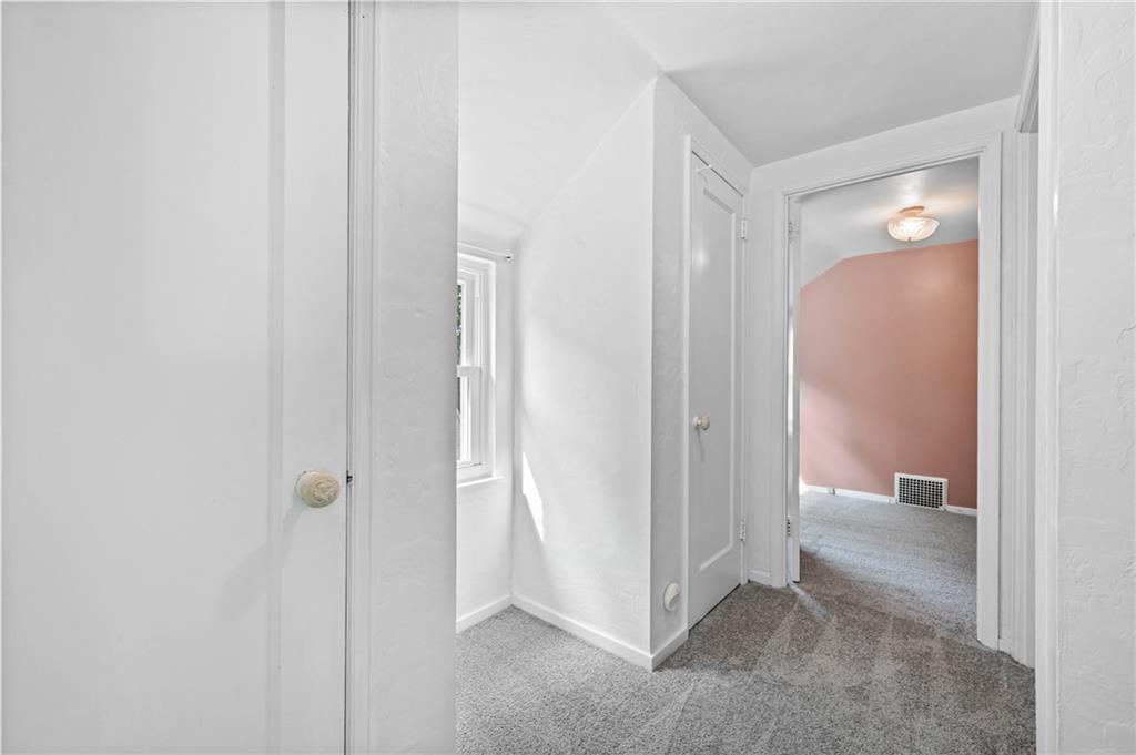 5518 Baptist Road Pittsburgh, PA 15234 - Photo 11 of 22 Upstairs hallway