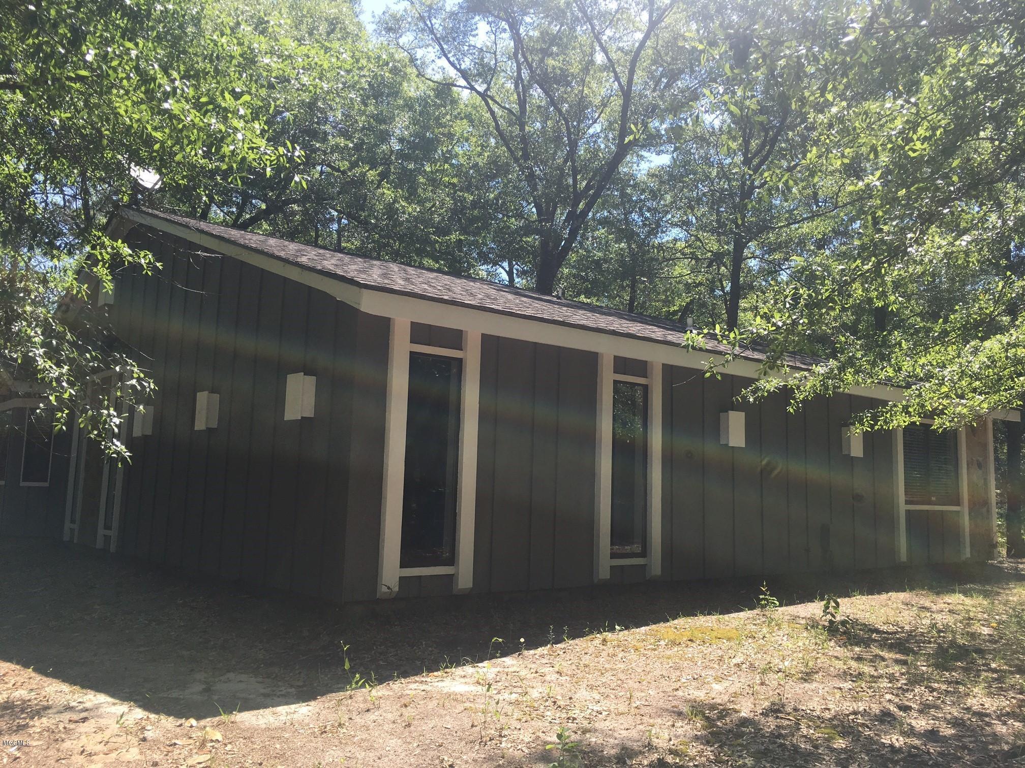 2551 Overstreet Road Vancleave, MS 39565 - Photo 2 of 18 4