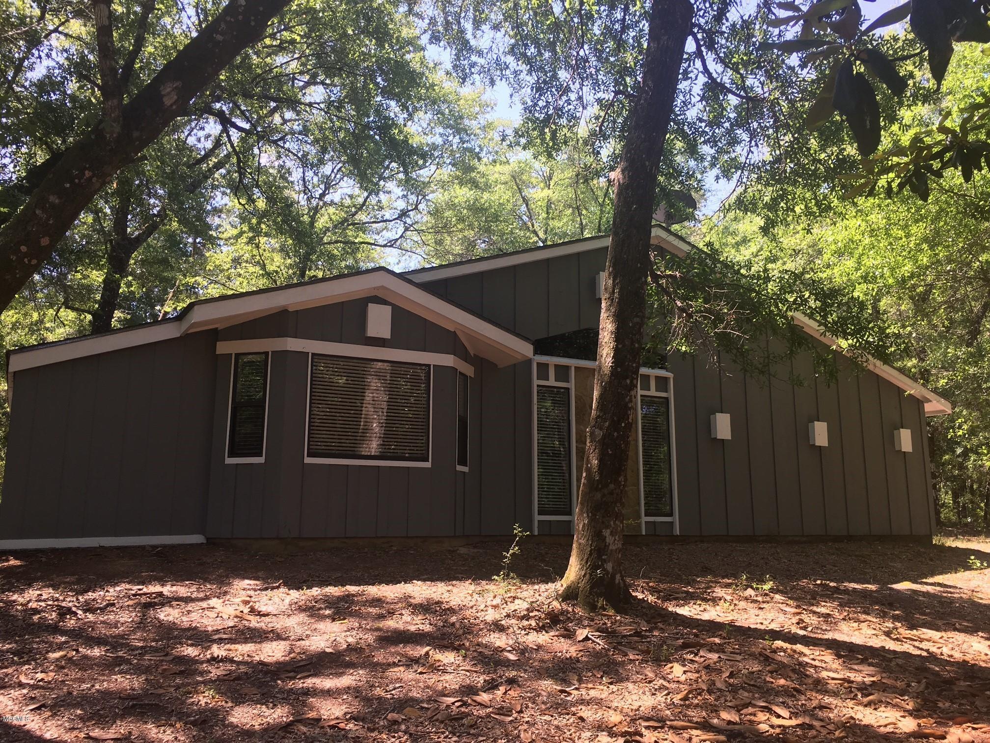 2551 Overstreet Road Vancleave, MS 39565 - Photo 3 of 18 6