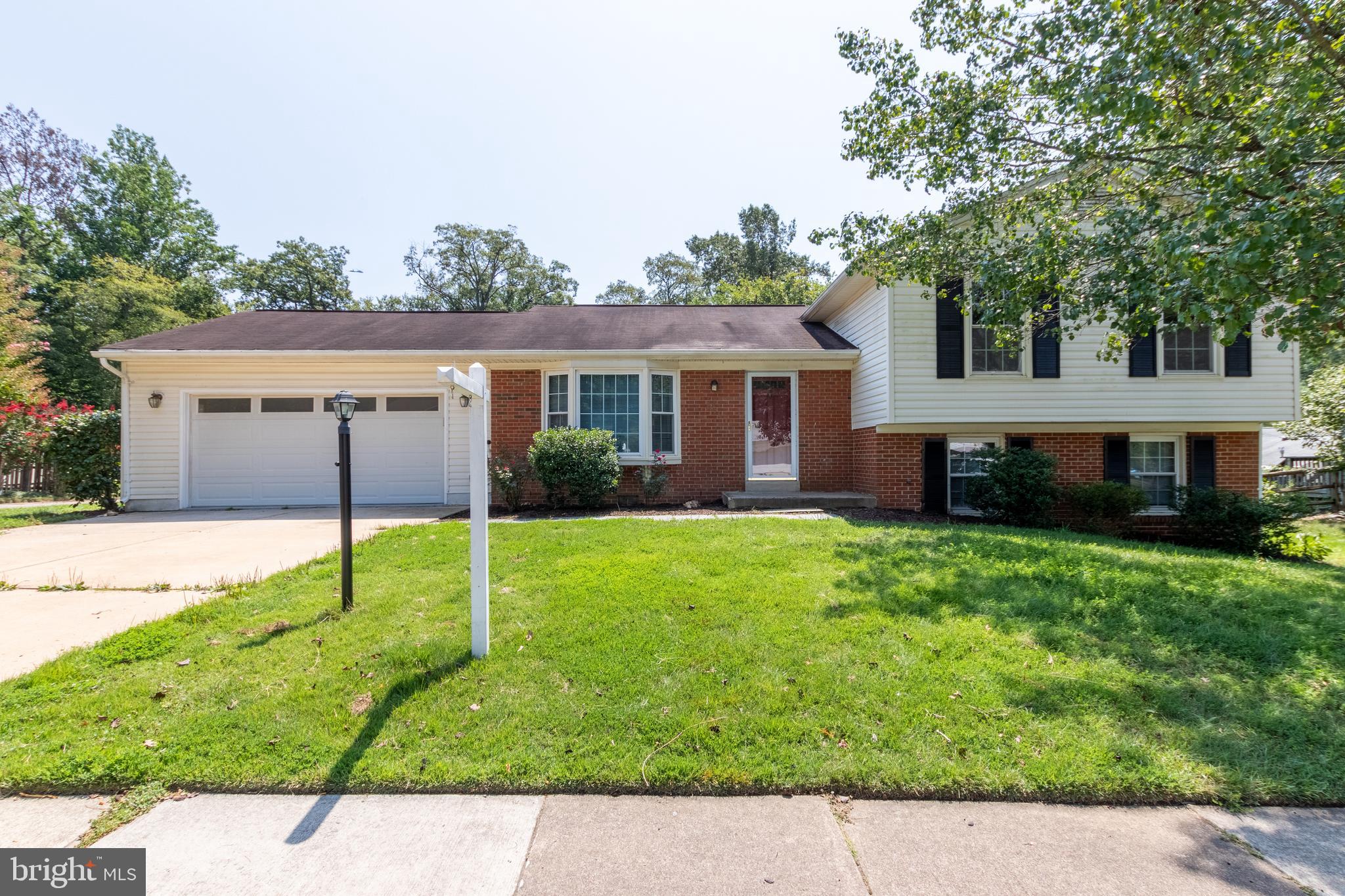 7873 Godolphin Drive Springfield, VA 22153 - Photo 2 of 37