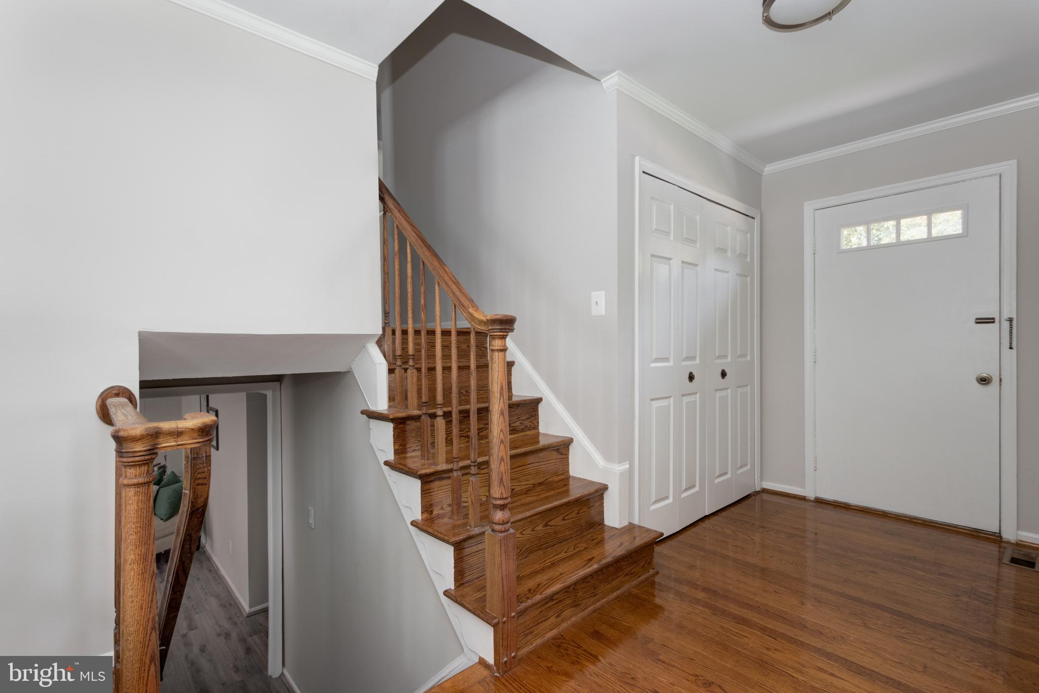 7873 Godolphin Drive Springfield, VA 22153 - Photo 5 of 37