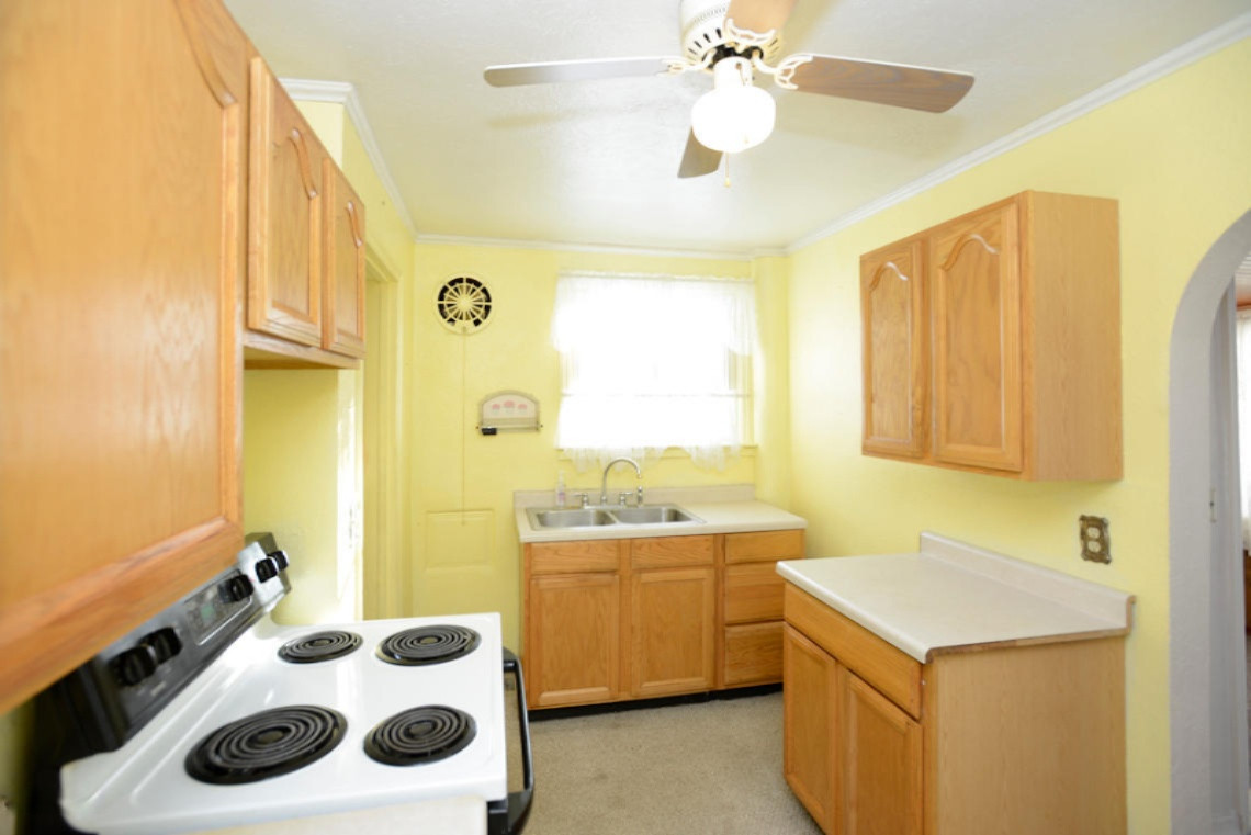 1706 Nazareth Road Kalamazoo, MI 49048 - Photo 8 of 18 Nazareth 1706 Kalamazoo-13