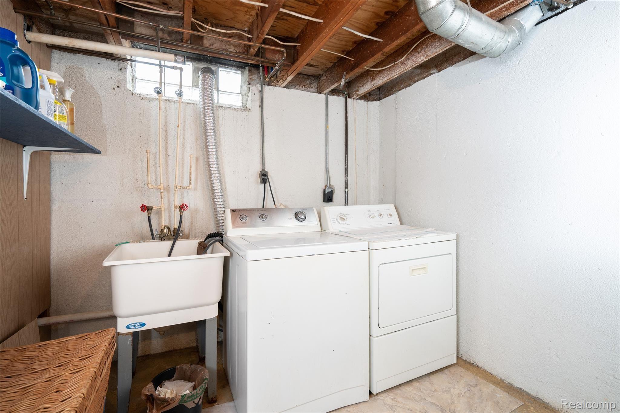 2380 Chalk Farm Road North Warren, MI 48091 - Photo 24 of 26 ChalkFarm-24.jpg