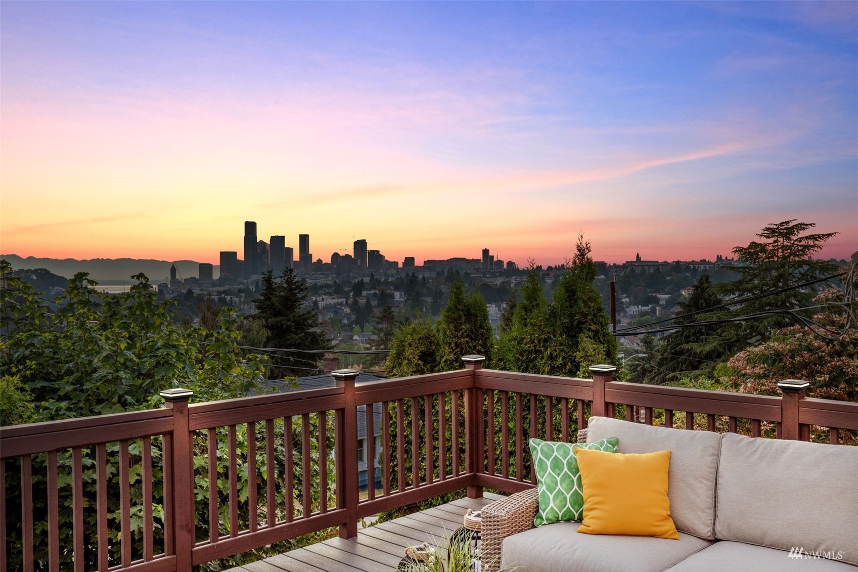 1542 30th Avenue South Seattle, WA 98144 - Photo 37 of 39 a view of a city view from a balcony