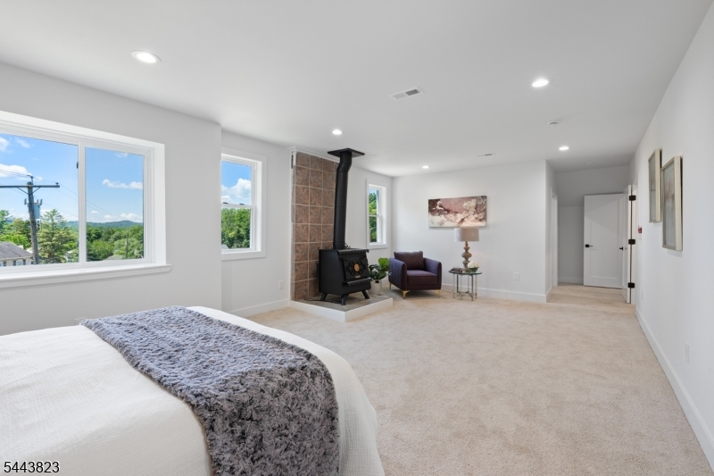 125 Main Street Hampton, NJ 08827 - Photo 12 of 39