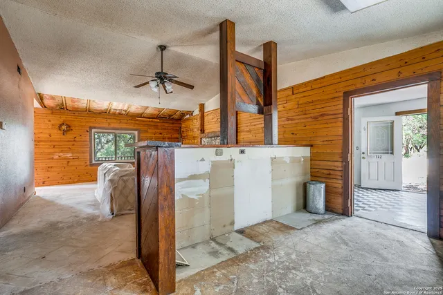 $179,999 | 162 Water View Drive, Lakehills, TX 78063