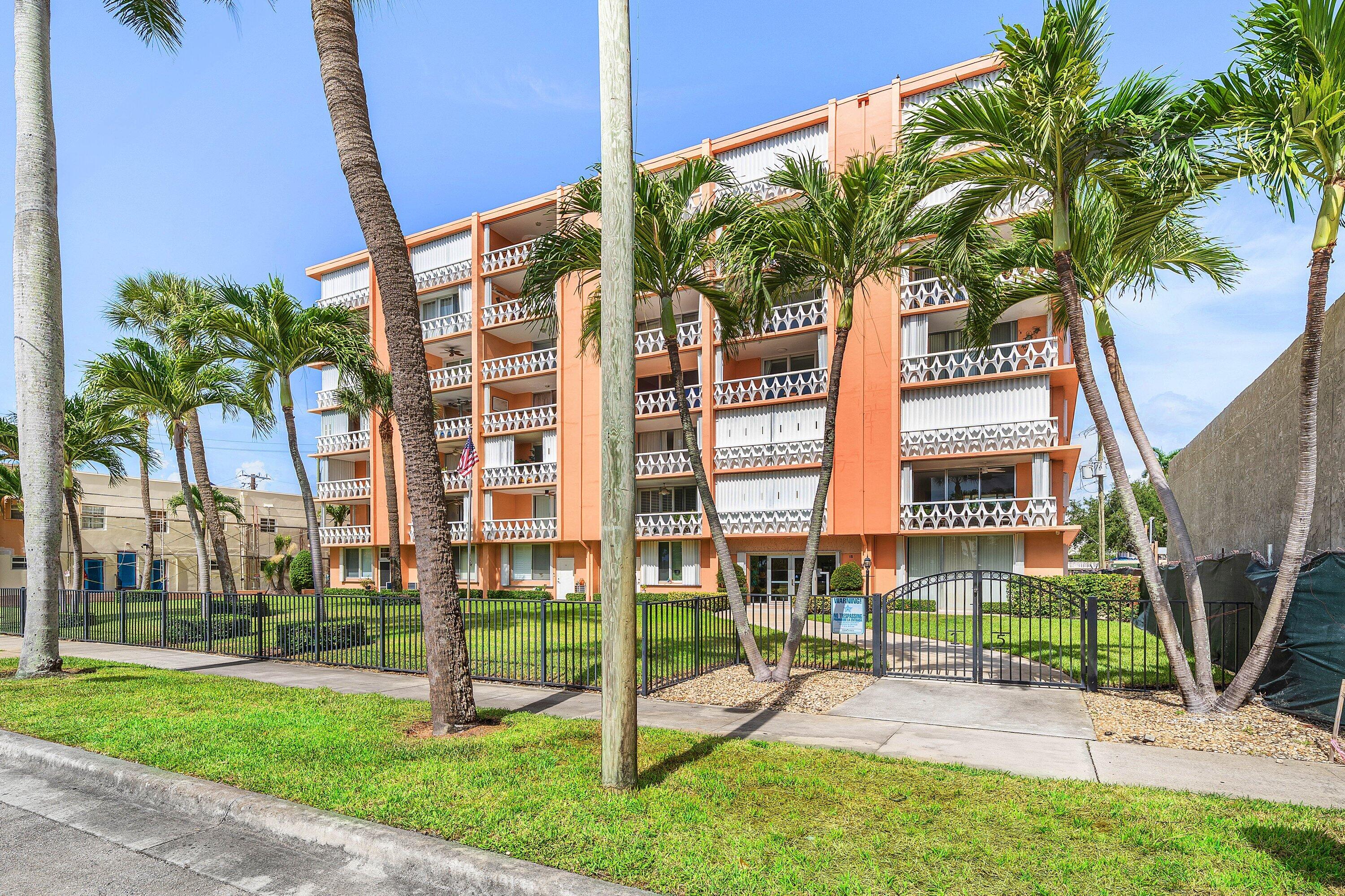 15 South Golfview Road, Unit 206 Lake Worth, FL 33460 - Photo 33 of 35 15 south Golfview rd