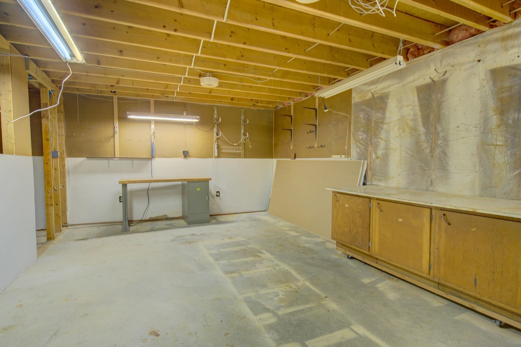 140 Duffy Drive Bennington, VT 05201 - Photo 16 of 18