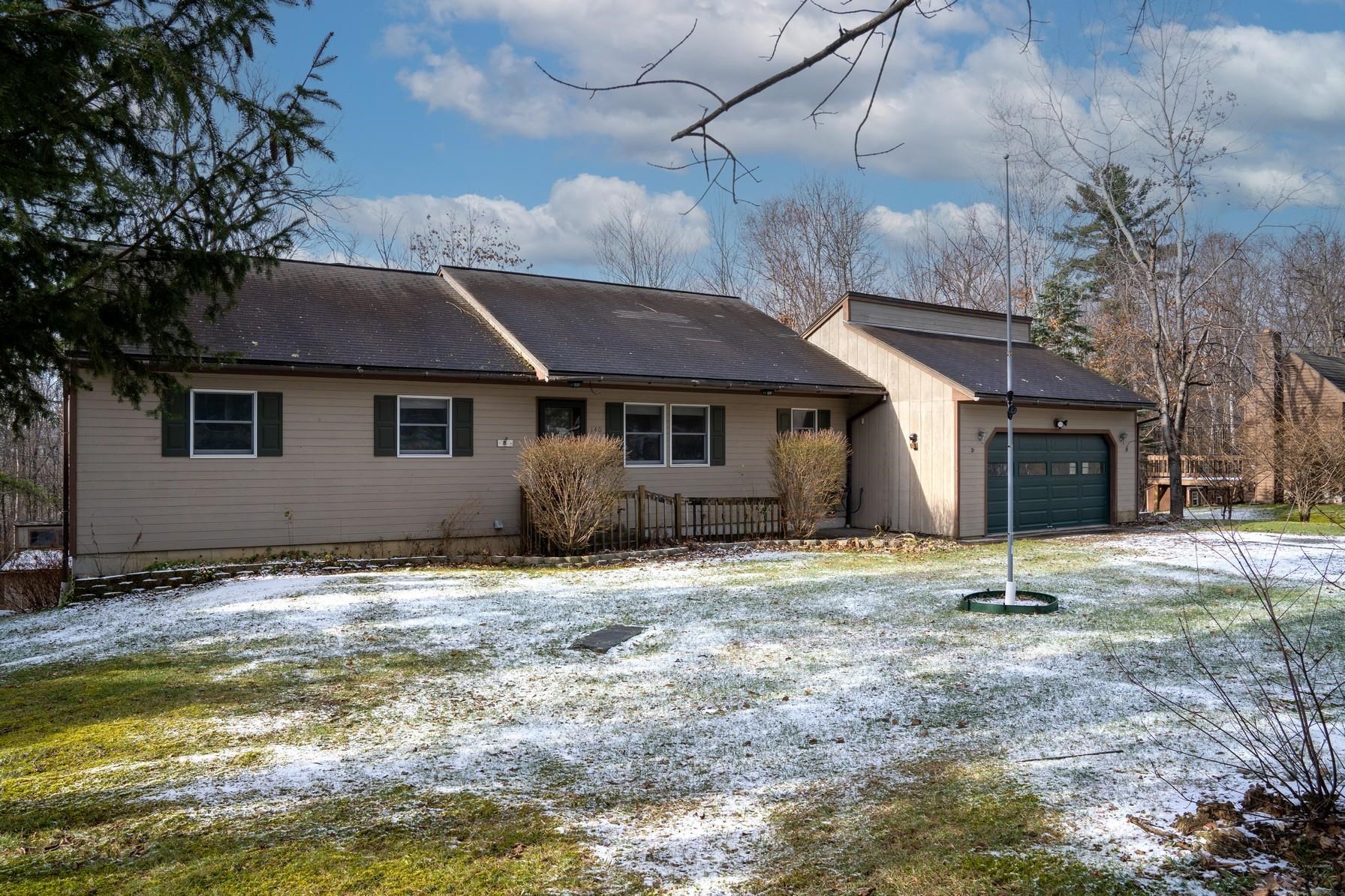 140 Duffy Drive Bennington, VT 05201 - Photo 2 of 18