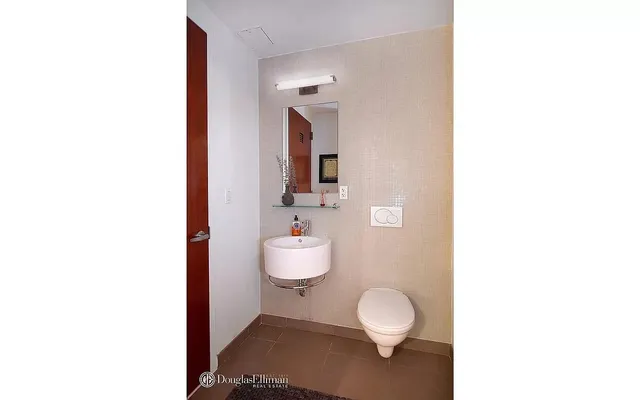 $7,750 | 125 West 21st Street, Unit 4D | Chelsea