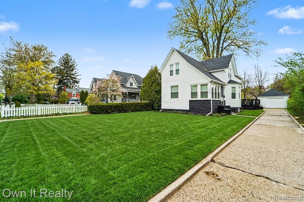 168 Kerby Road Grosse Pointe Farms, MI 48236 - Photo 30 of 36