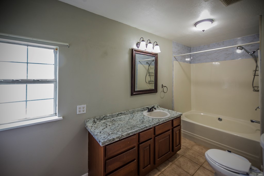 2143 Omussee Road Dothan, AL 36303 - Photo 14 of 39 Gallery Image 14