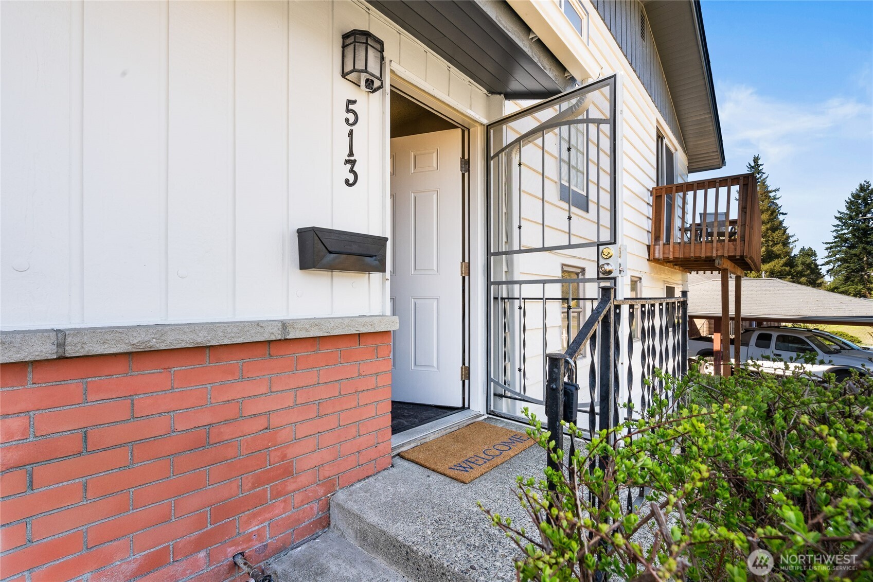 513 Harrington Avenue Northeast Renton, WA 98056 - Photo 3 of 33 a view of front door of house