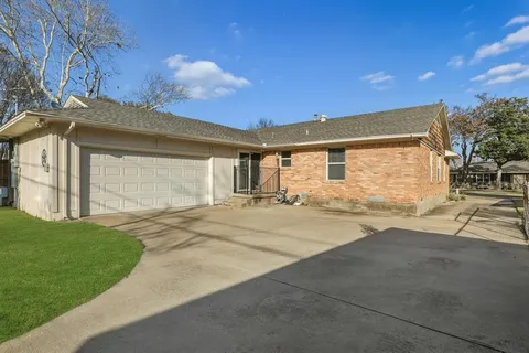 $619,900 | 9525 Livenshire Drive, Dallas, TX 75238