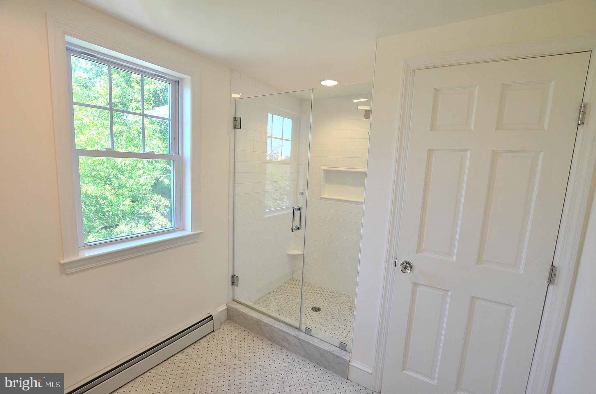 14 Hillside Road Claymont, DE 19703 - Photo 38 of 55 Main bath