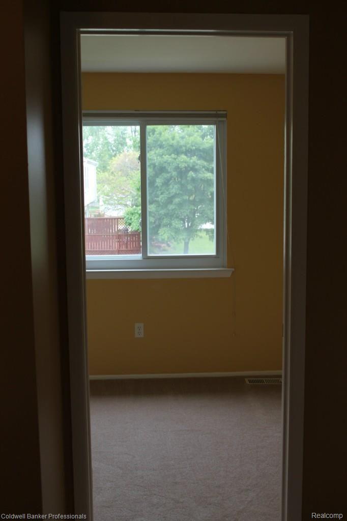 43677 Applewood Road Canton, MI 48188 - Photo 37 of 48 IMG_1998.jpg