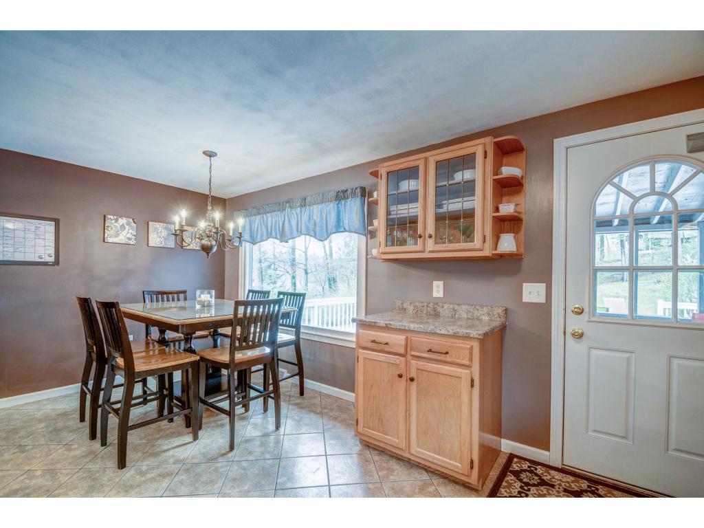 20 Newburgh Road Nashua, NH 03062 - Photo 4 of 18