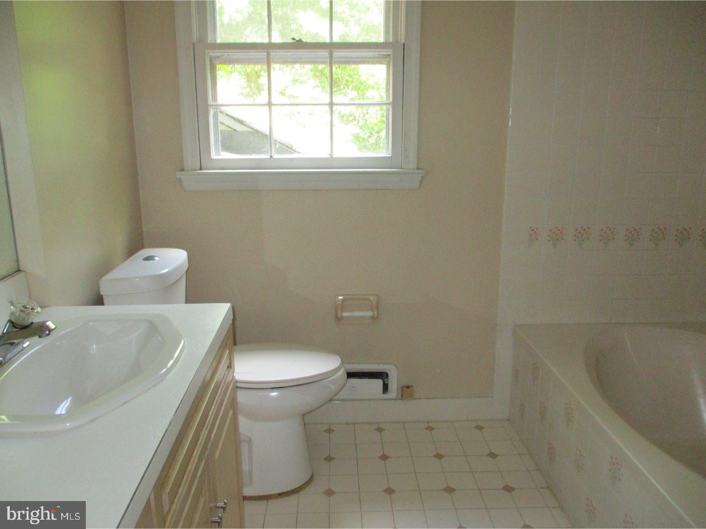 5 Oak Ridge Drive Haddonfield, NJ 08033 - Photo 10 of 15 Gallery Image 10