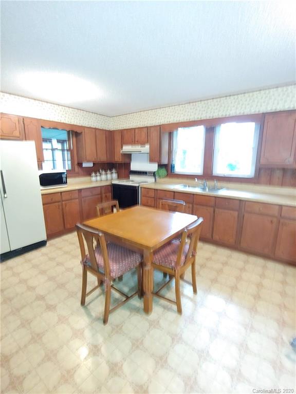 270 Rich Mountain Road Brevard, NC 28712 - Photo 13 of 32 Gallery Image 13