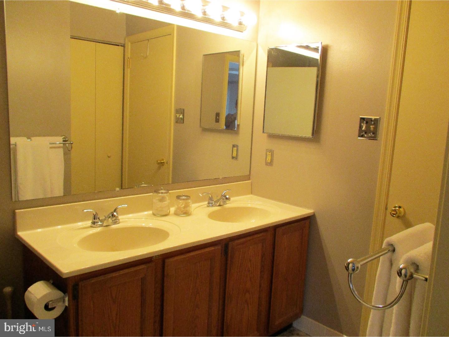 211 Aucott Road Brookhaven, PA 19015 - Photo 14 of 14 Bathroom