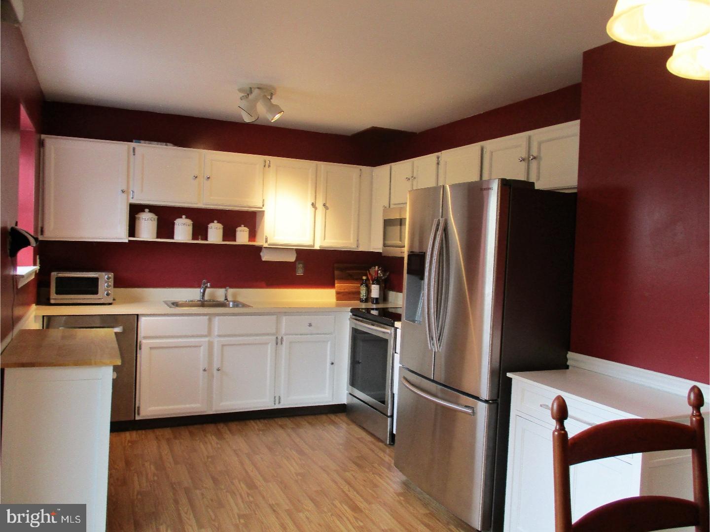 211 Aucott Road Brookhaven, PA 19015 - Photo 4 of 14 Kitchen