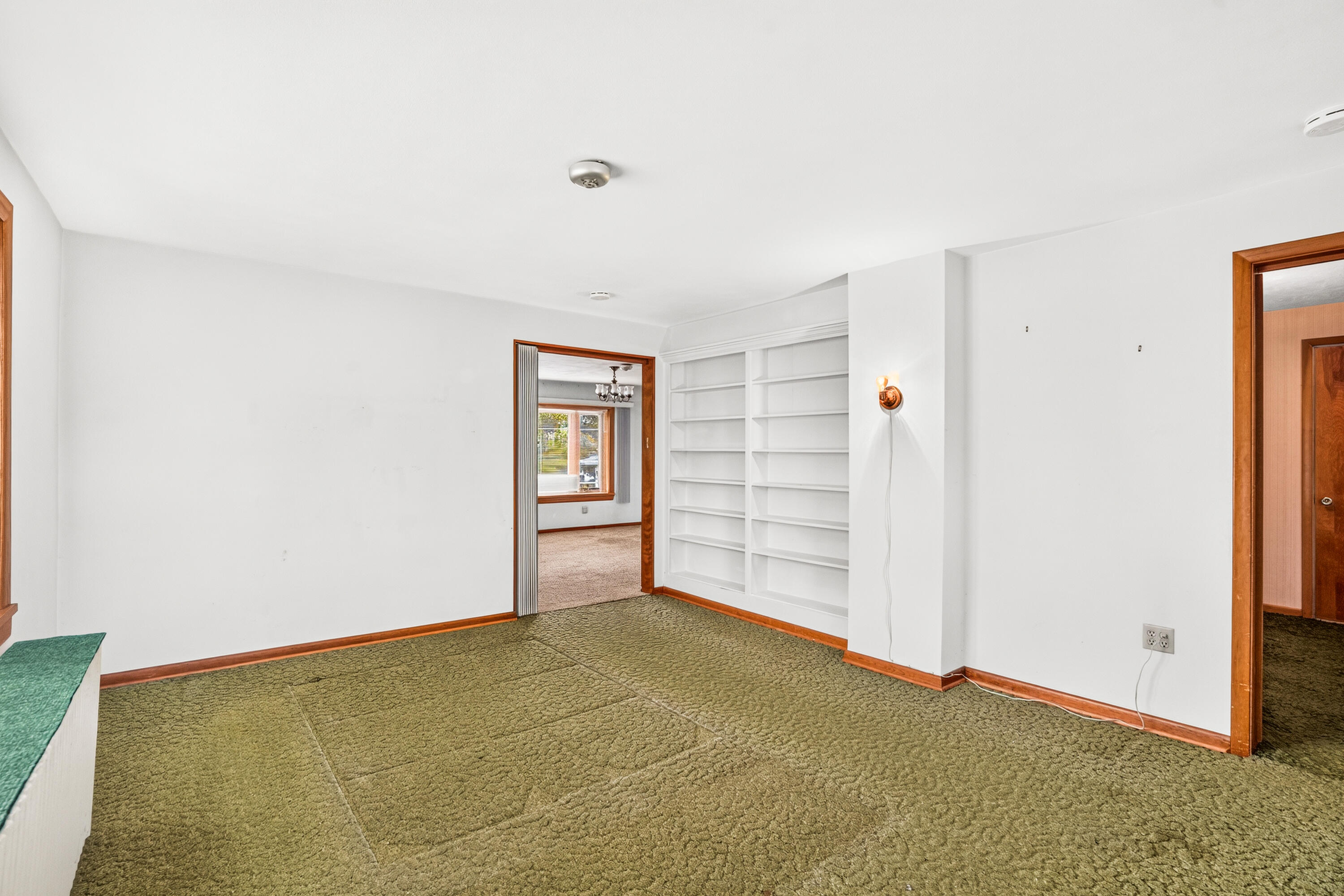 3616 North Newman Road, Unit 3618 Caledonia, WI 53406 - Photo 17 of 25 BR w/ Built-Ins