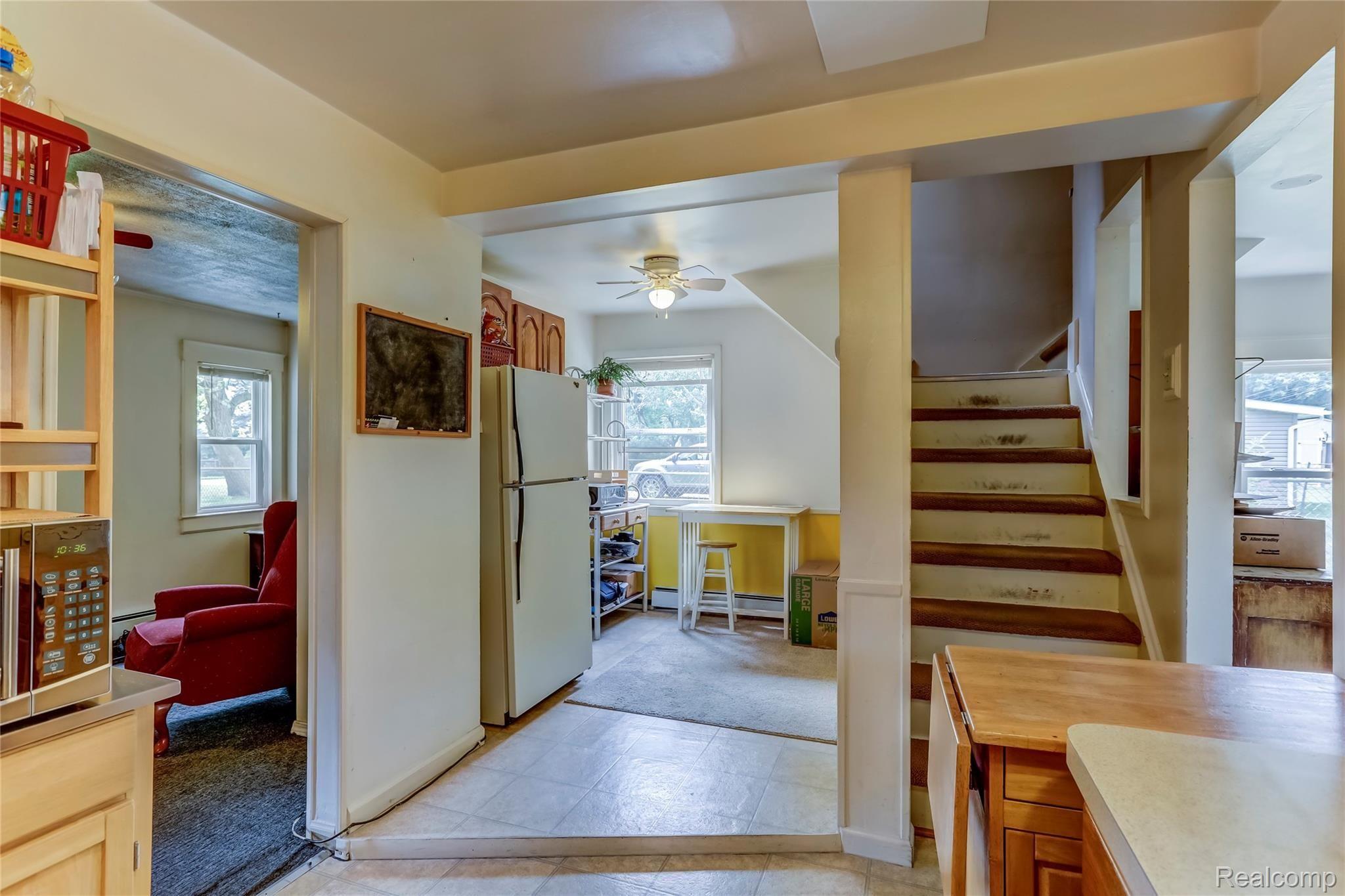 3056 Melvin Avenue Rochester, MI 48307 - Photo 7 of 22 3056 Melvin Avenue, Rochester Hills, MI-9-FULL.jpg