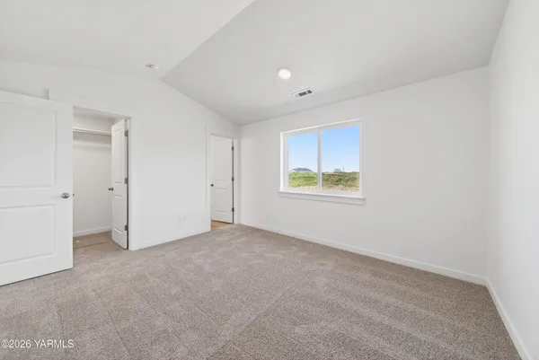 $339,990 | 135 Bitters Loop, Grandview, WA 98930