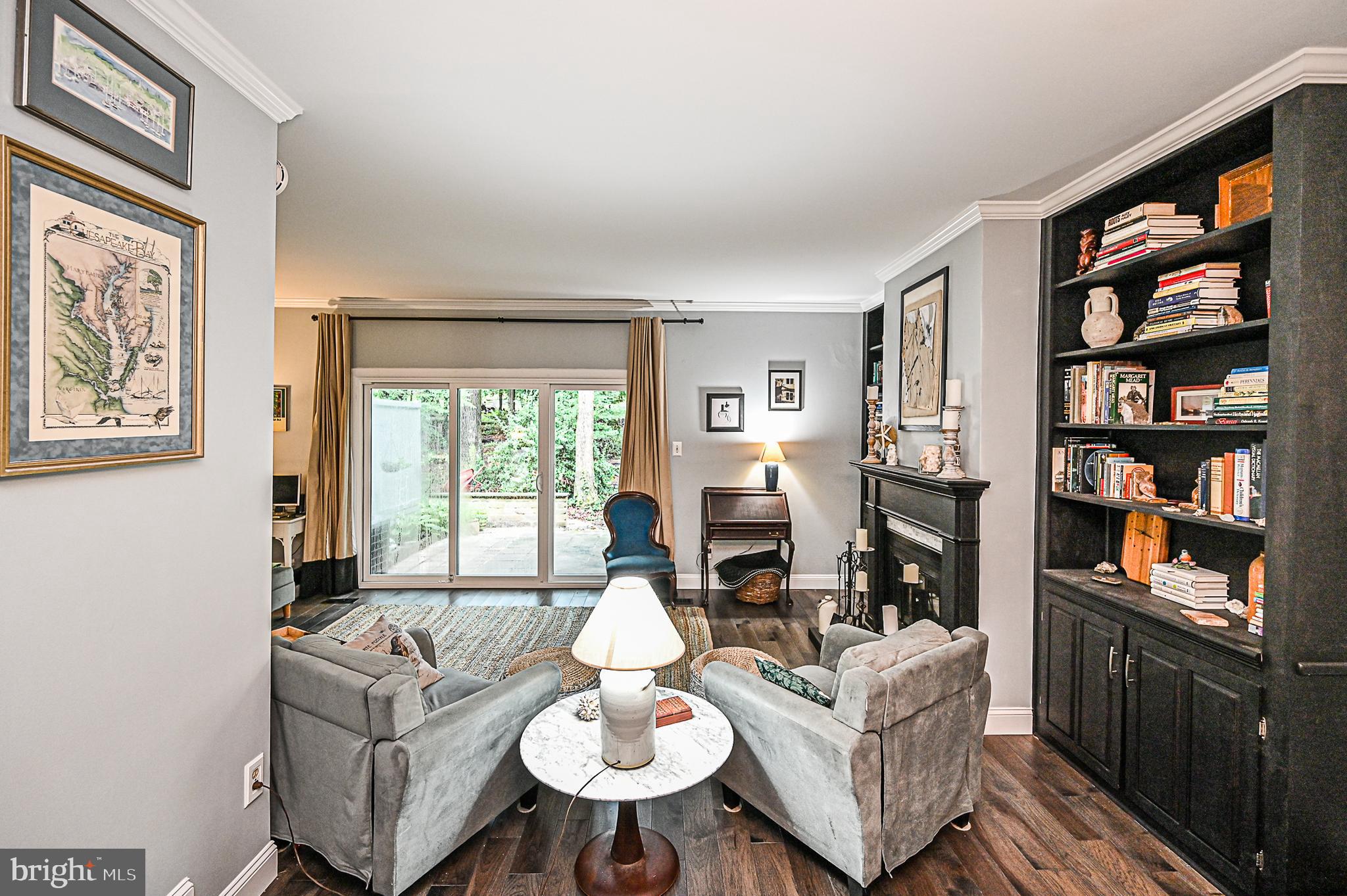12013 Insha Court Reston, VA 20191 - Photo 14 of 35 Living room