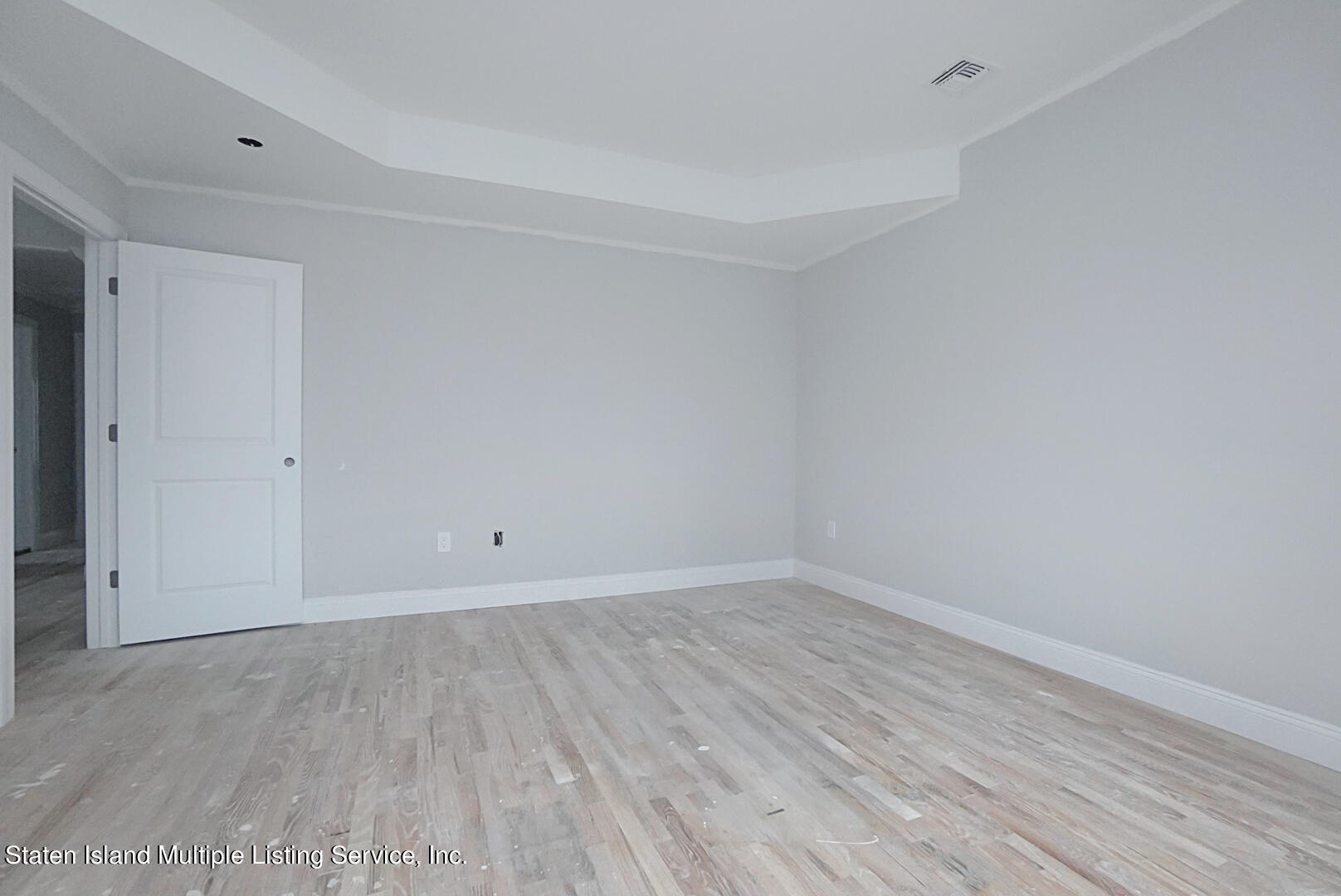 39 Ridgecrest Avenue Staten Island, NY 10312 - Photo 11 of 40 Photo May 10 2022, 5 05 08 PM