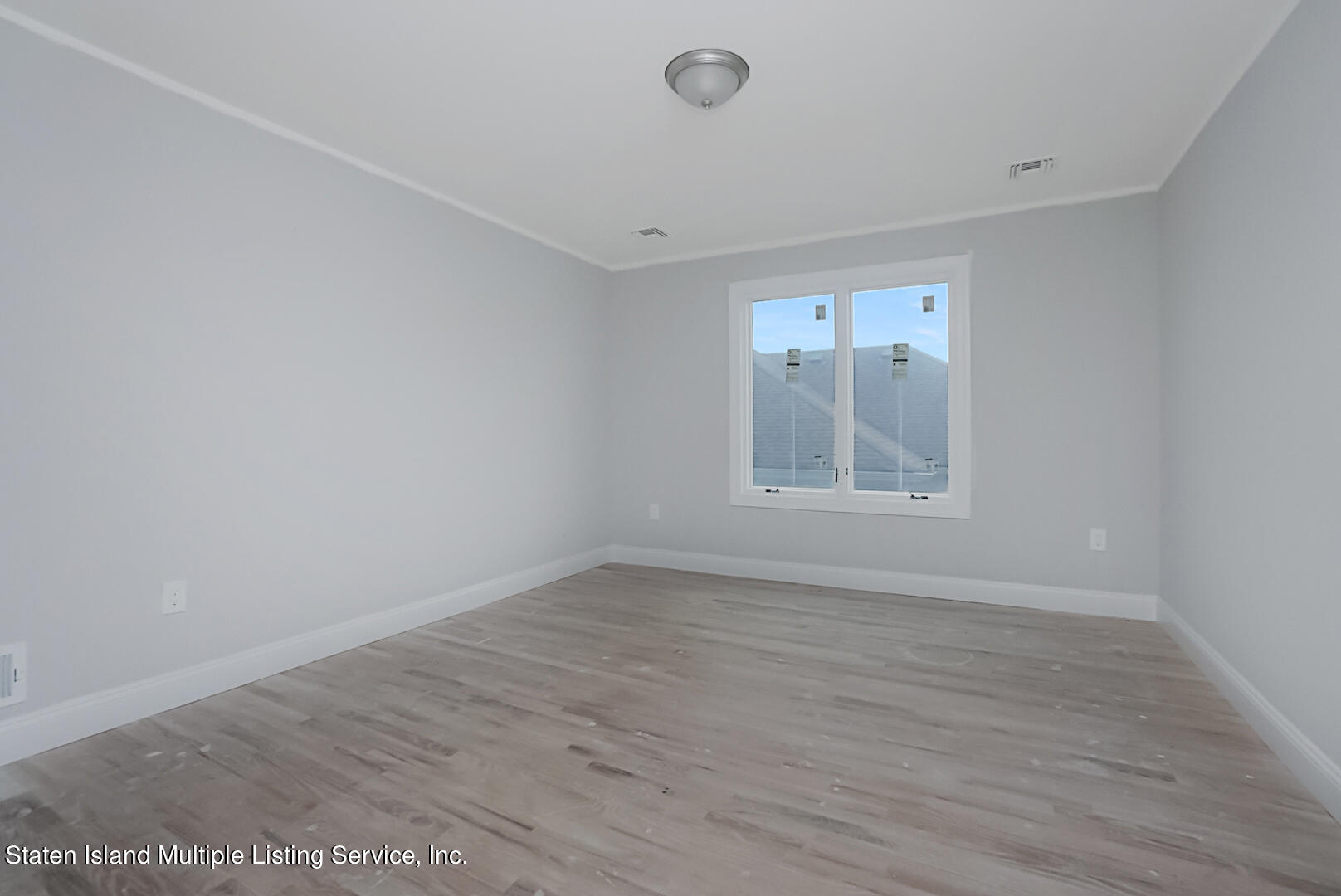 39 Ridgecrest Avenue Staten Island, NY 10312 - Photo 12 of 40 Photo May 10 2022, 5 05 19 PM